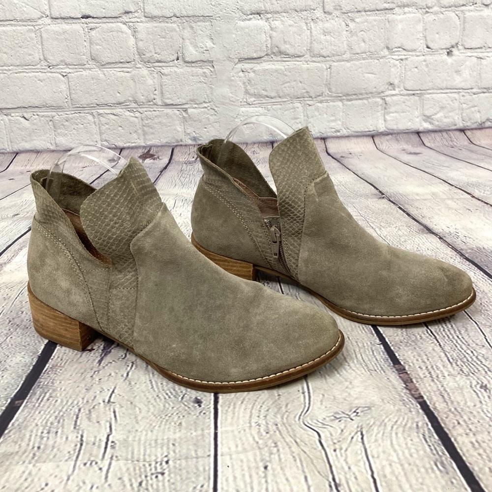 Seychelles Gray Suede Cutout Ankle Boots Booties
